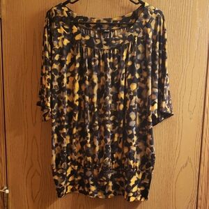 AGB Gold and Black Pleated 3/4 Sleeve Blouse